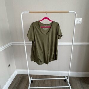 Torrid Size 2 (18/20) Olive Short Sleeve V-Neck Top